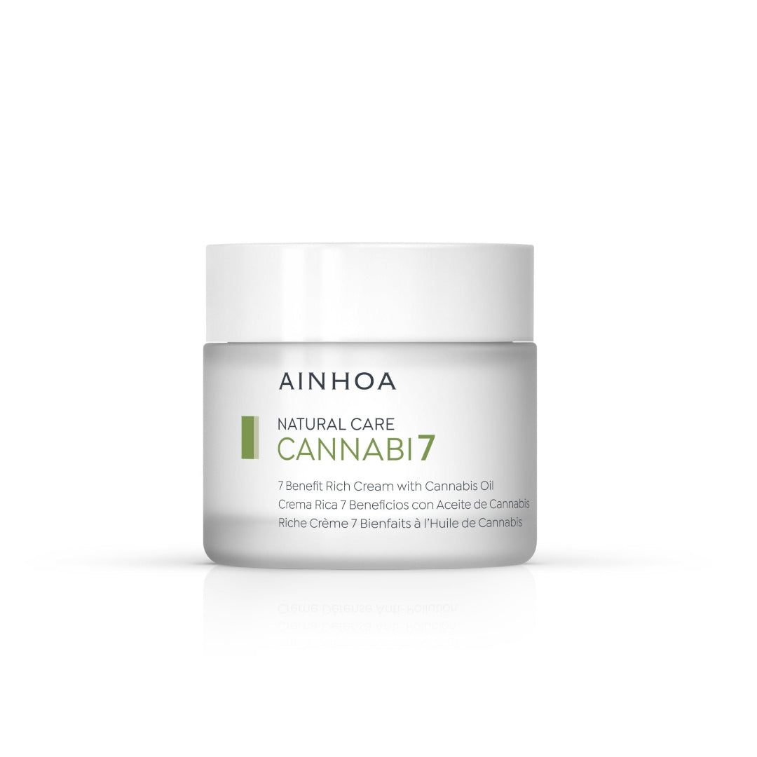 billedet viser den veganske plantebaserede CANNABI7 - 7 BENEFIT RICH CREAM WITH CANNABIS OIL i sin fine hvide glaskrukke