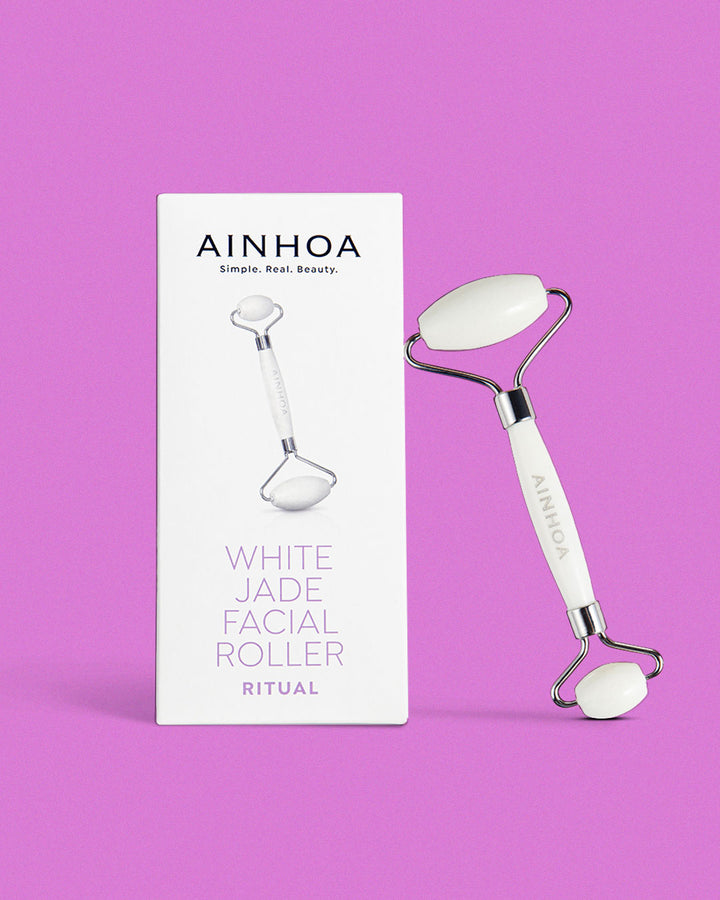 Ainhoa White Jade Facial Roller: Opstrammende og kølende massage for ansigt og krop. Øger blodcirkulation, reducerer hævelser og rynker. Fremmer indtrængning af hudplejeprodukter.
