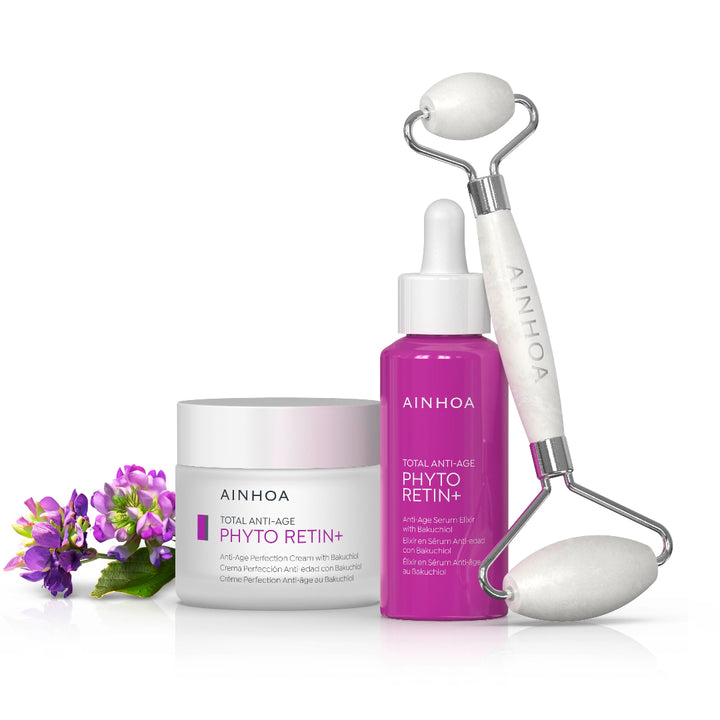 Billedet viser ainhoa ansigtsroller, Phyto Retin+ ansigtsserum og Ainhoa PHYTO RETIN+ Anti Age Perfection Cream: Vegansk dag- og natcreme med bakuchiol. Reducerer rynker, opstrammer huden og giver fornyet glød.