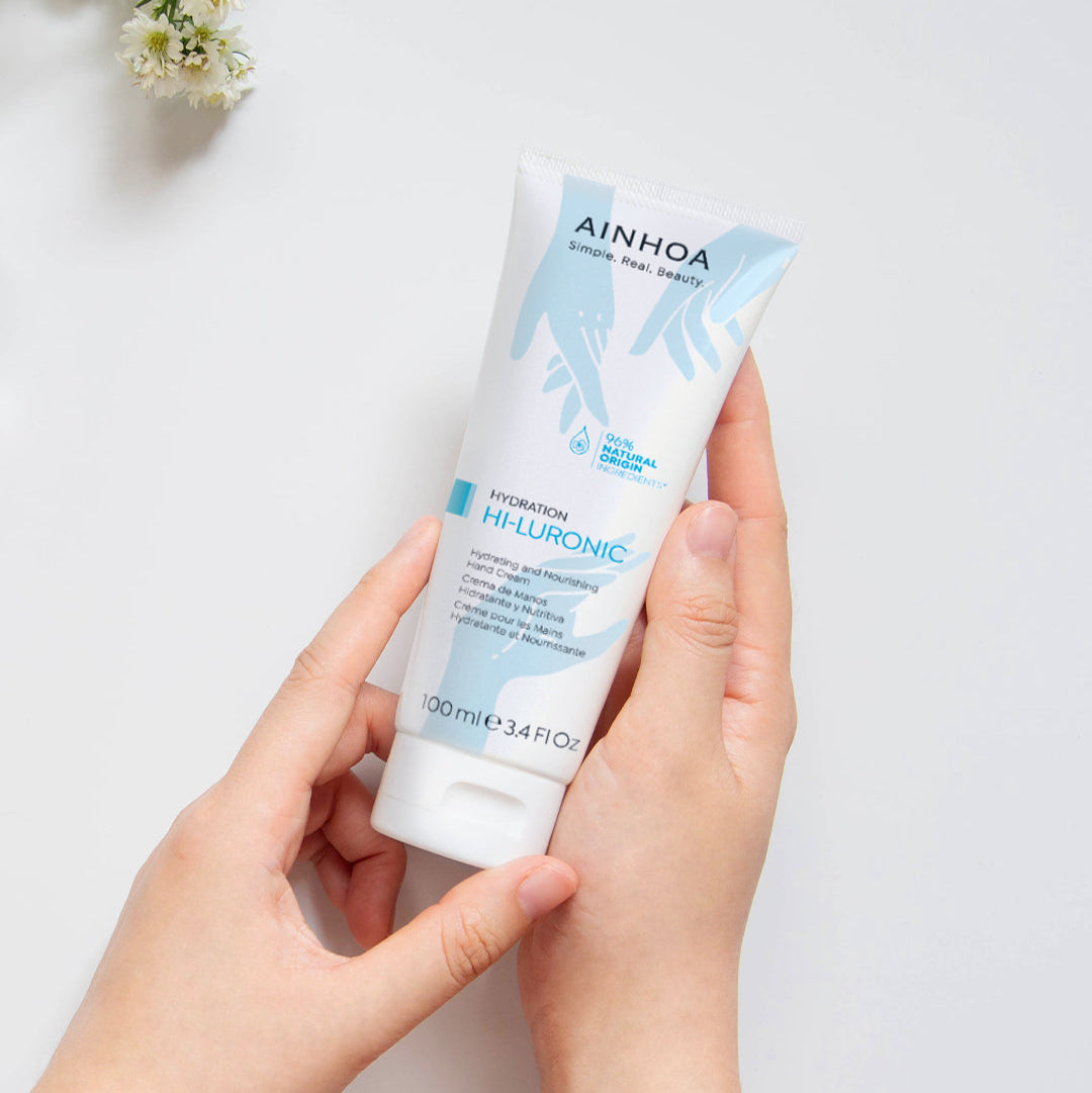 HI-LURONIC HYDRATING AND NOURISHING HAND CREAM DISPLAY