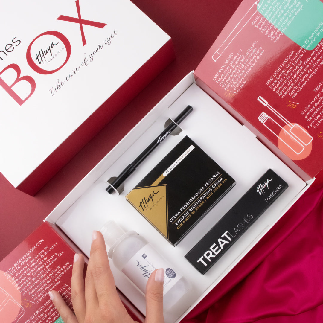THE LASHES BOX
