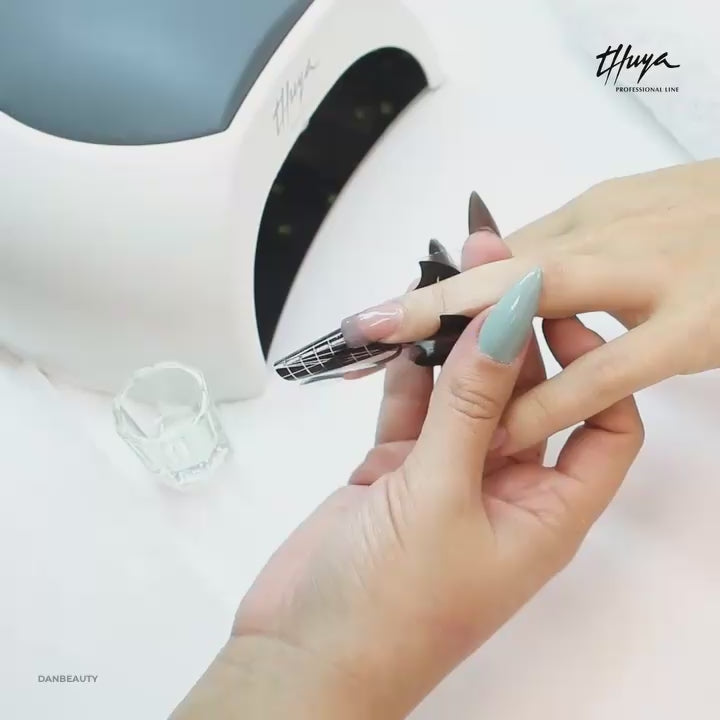 PINCHING TOOL
